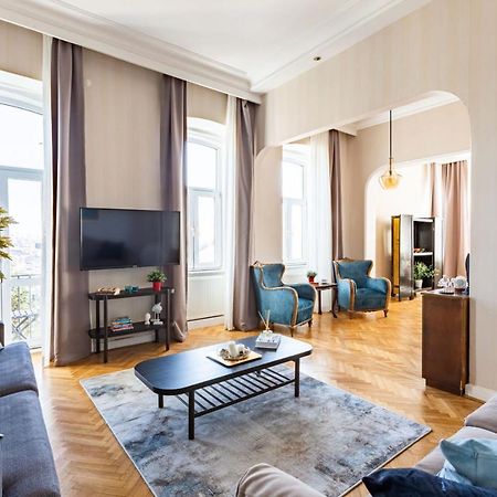 Historical Flat With A Lovely Sea View In Beyoglu Istanbul Exterior photo