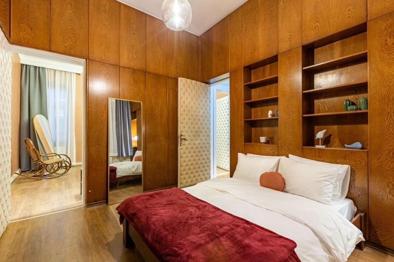 Historical Flat With A Lovely Sea View In Beyoglu Istanbul Exterior photo
